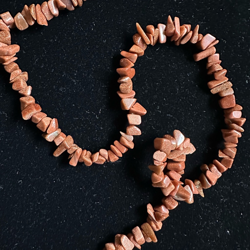 ✨ Goldstone Chip Necklace — Copper Sparkle Crystal Strand 🧡